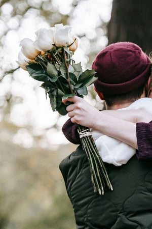 Flowers for a New Relationship: Thoughtful Bouquet Ideas Without Overdoing It