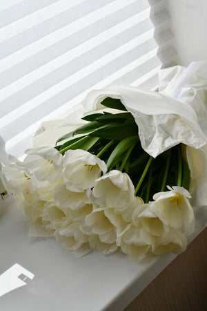 How to Choose Flowers for a Business Client or VIP Gift