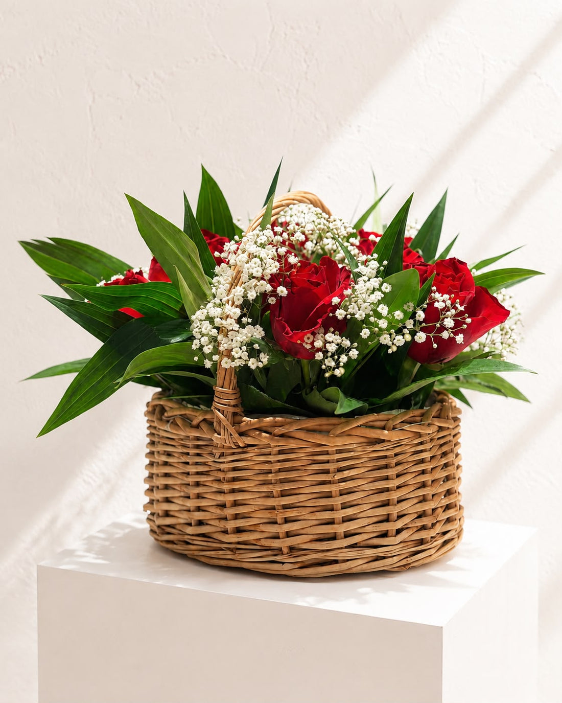 Kinza Signature Classic Rose Basket